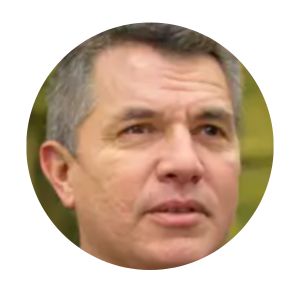 Carlos M., Empresario